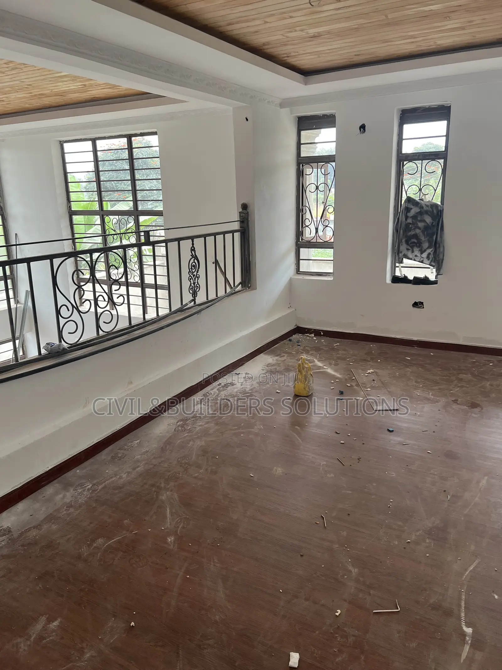 Self Interlocking Floor Tiles