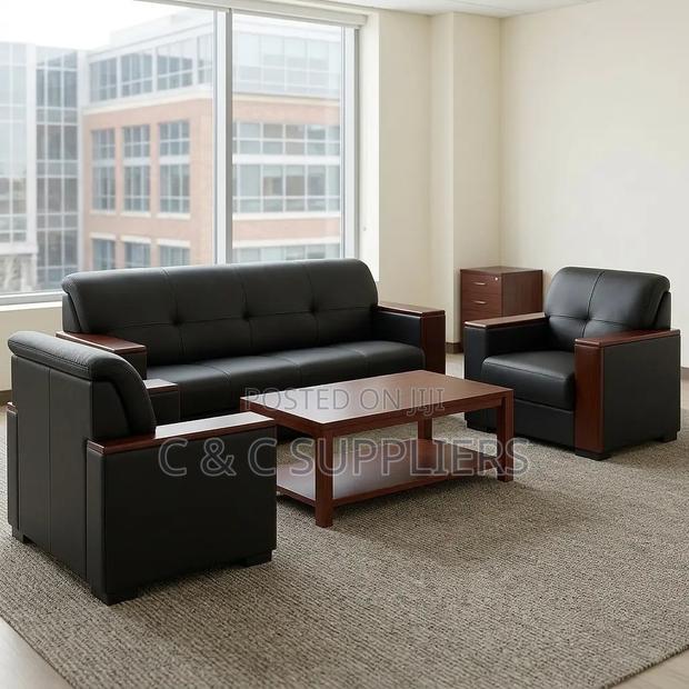 5-Seater Leather Sofa With Wood Armrest. - thumbnail 6