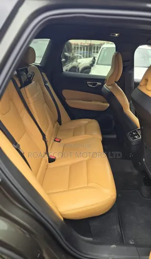 Volvo XC60 2021 Gray
