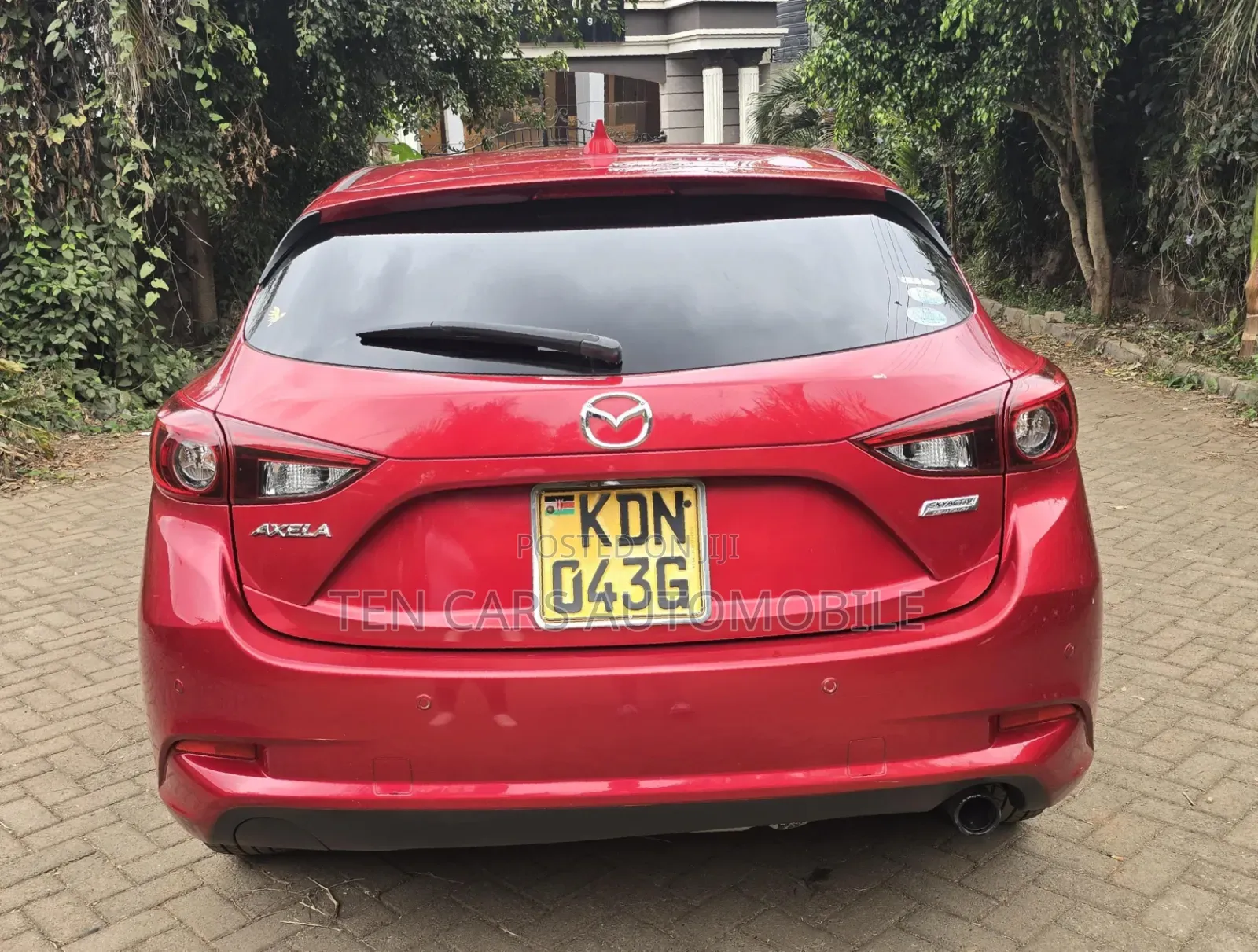 Mazda Axela 2017 Red