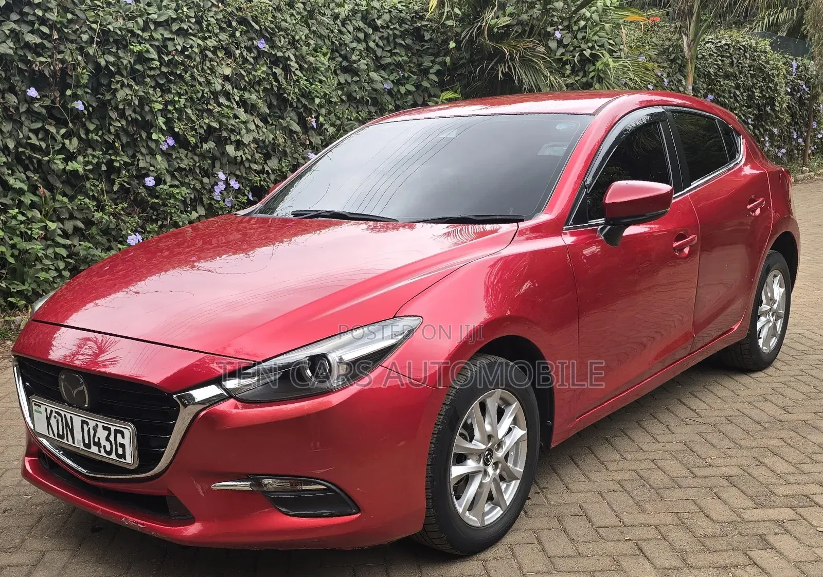 Mazda Axela 2017 Red