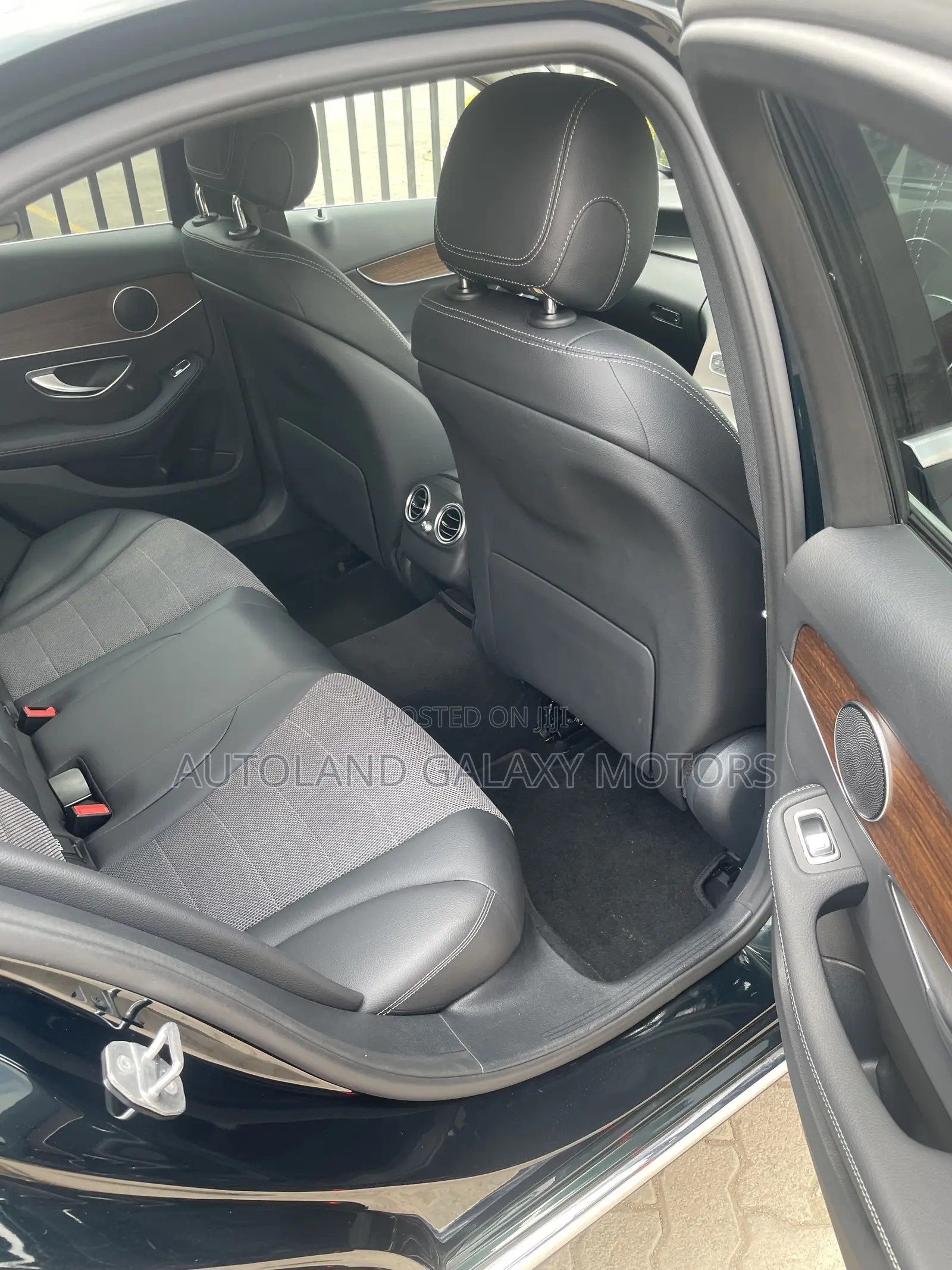 Mercedes-Benz C200 2019 Green