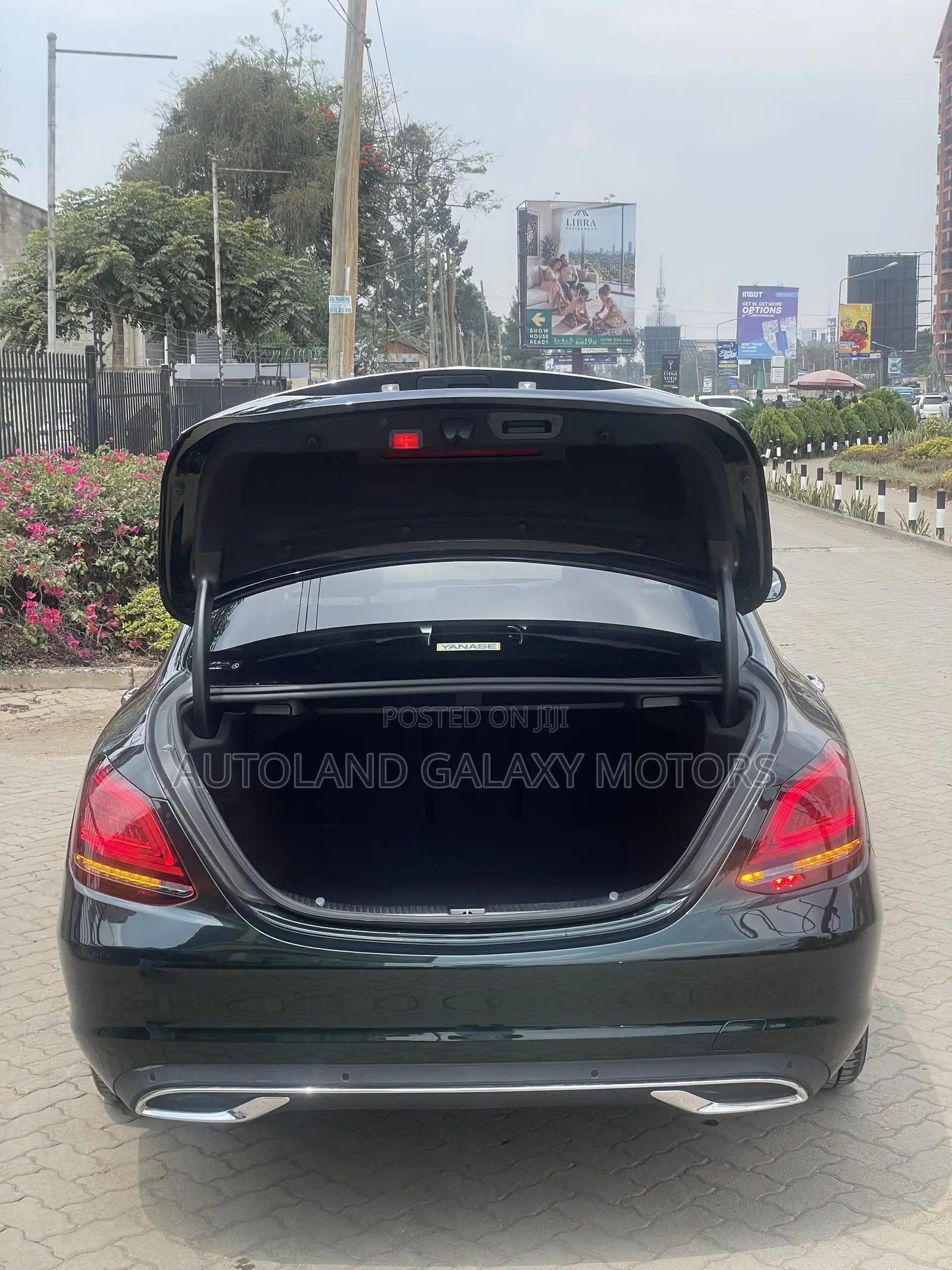 Mercedes-Benz C200 2019 Green