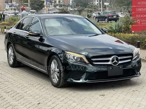 Mercedes-Benz C200 2019 Green