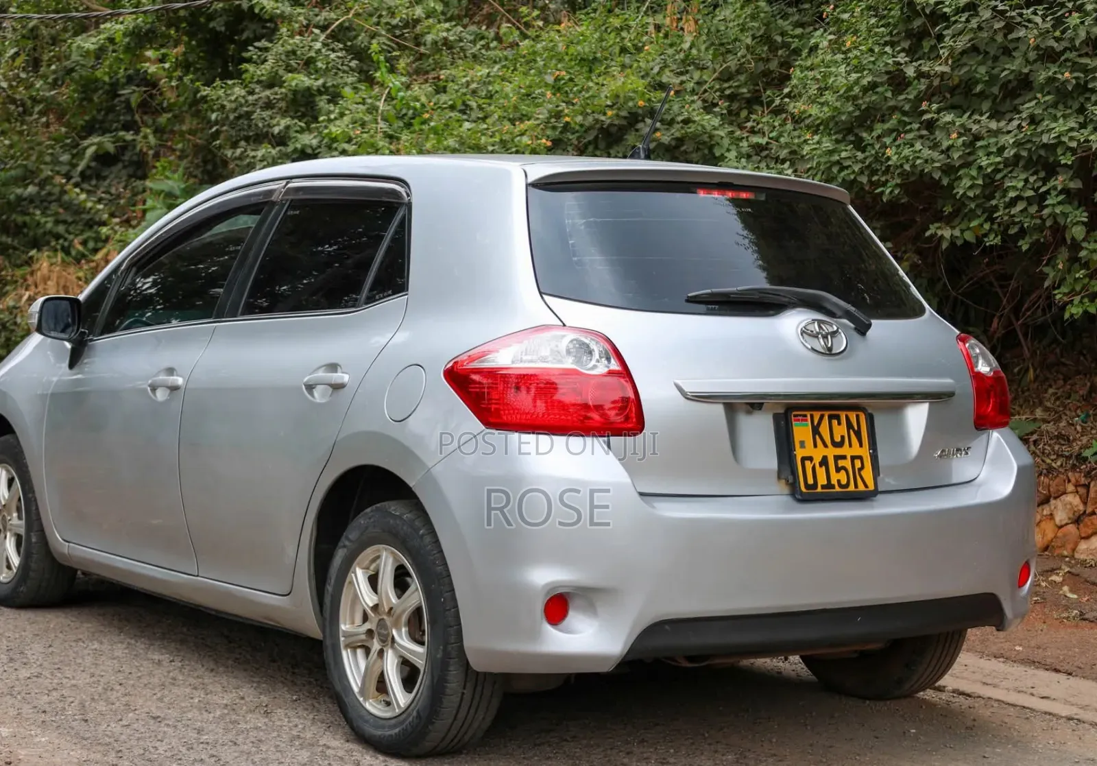 Toyota Auris 2010 Silver