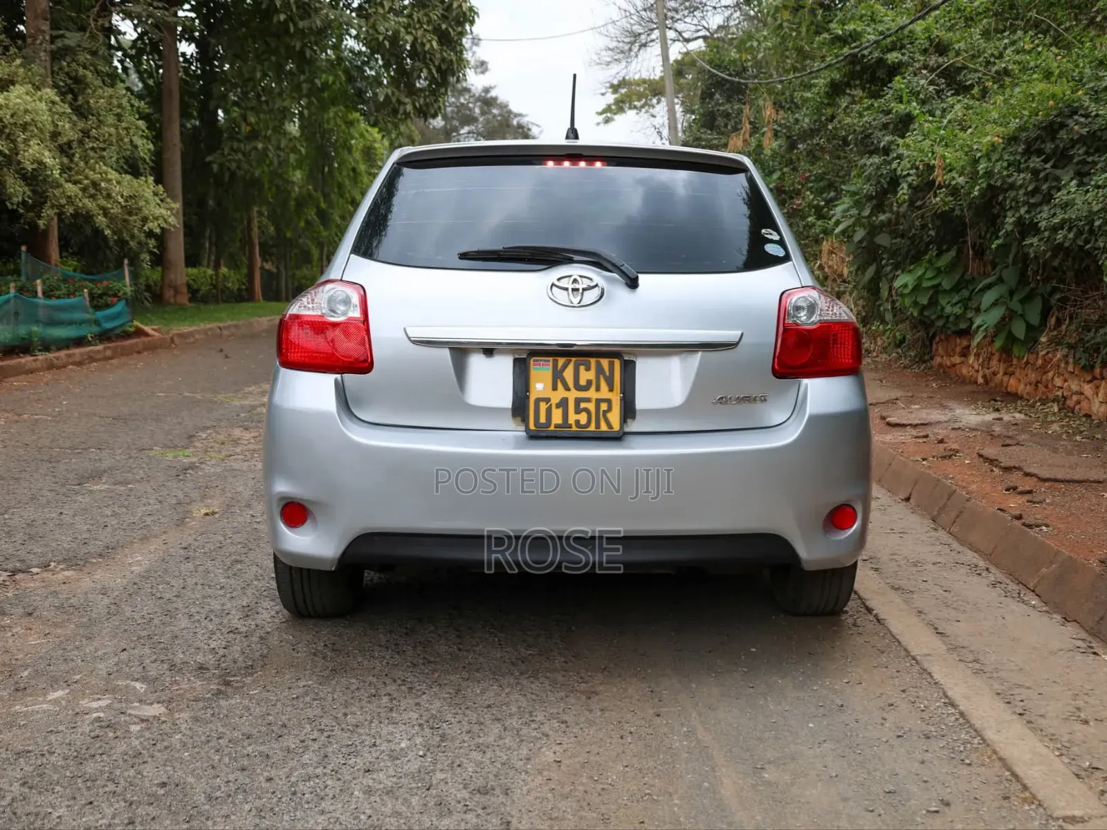 Toyota Auris 2010 Silver