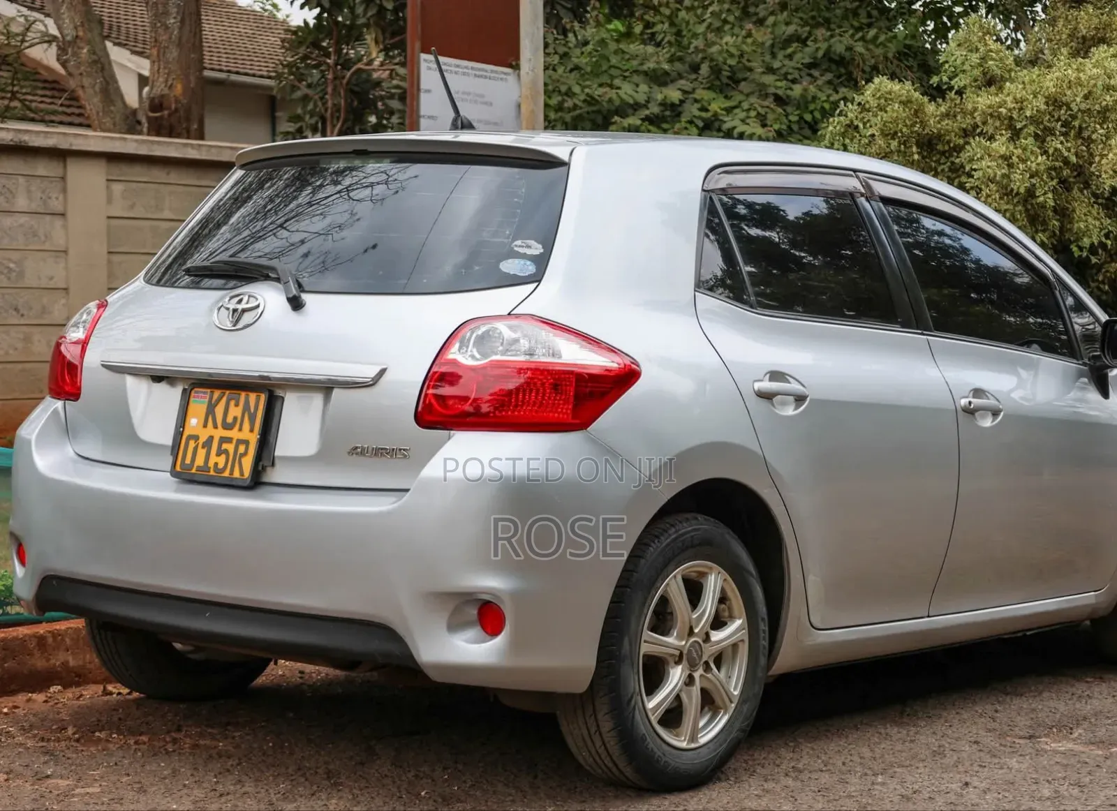 Toyota Auris 2010 Silver