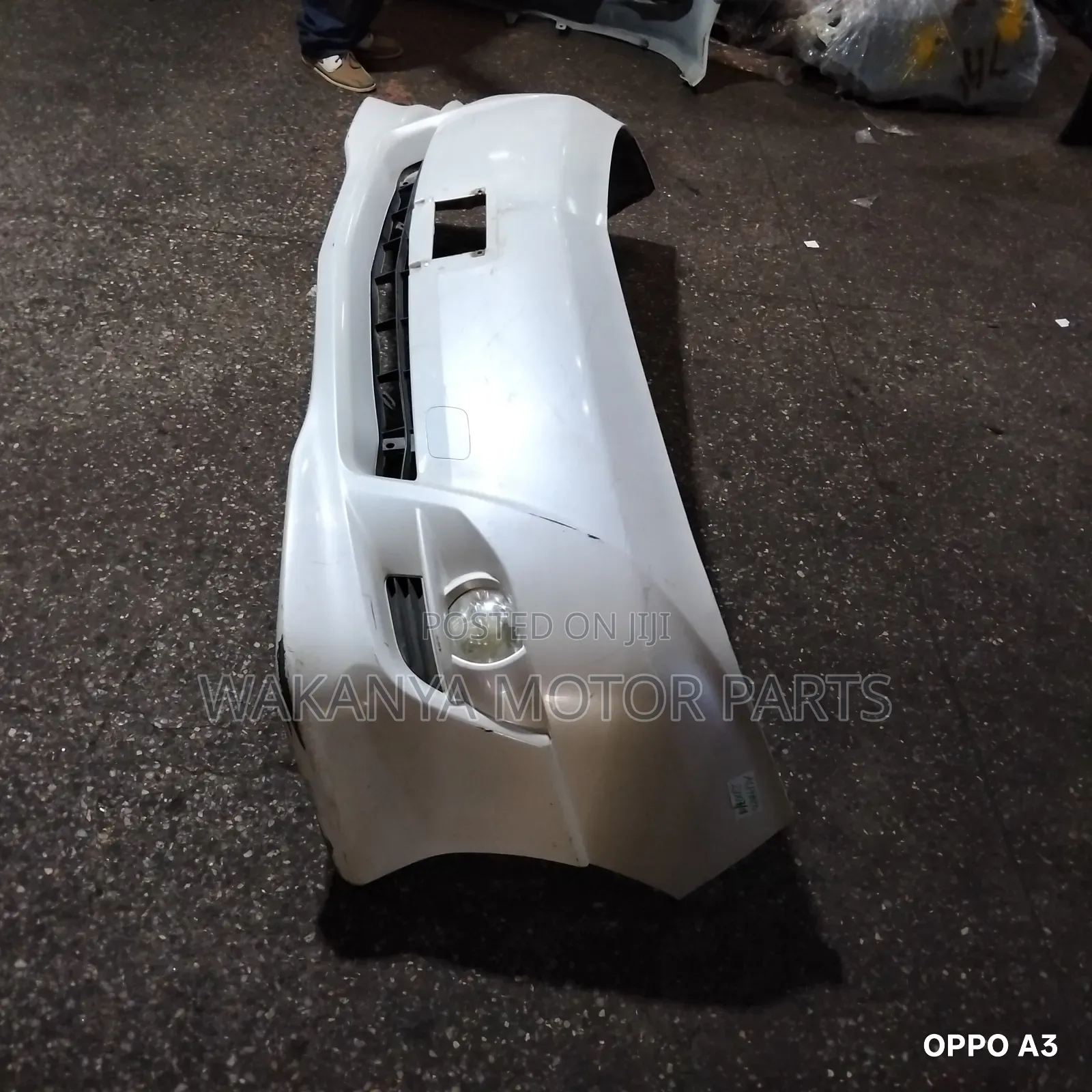 Toyota Alphard Model 2006/2008 Front Bumper With Fog Lamps, Ex Japan