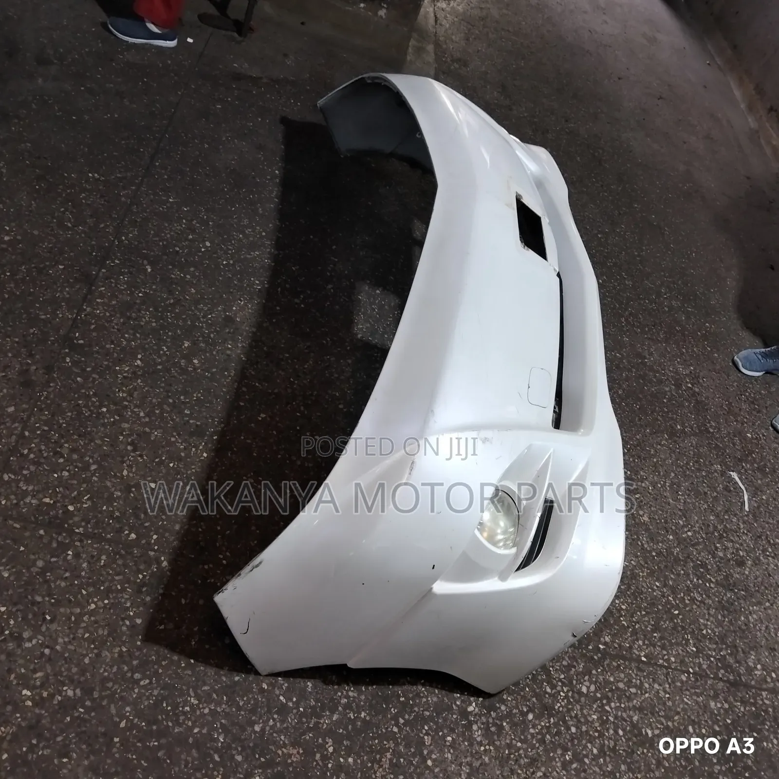 Toyota Alphard Model 2006/2008 Front Bumper With Fog Lamps, Ex Japan