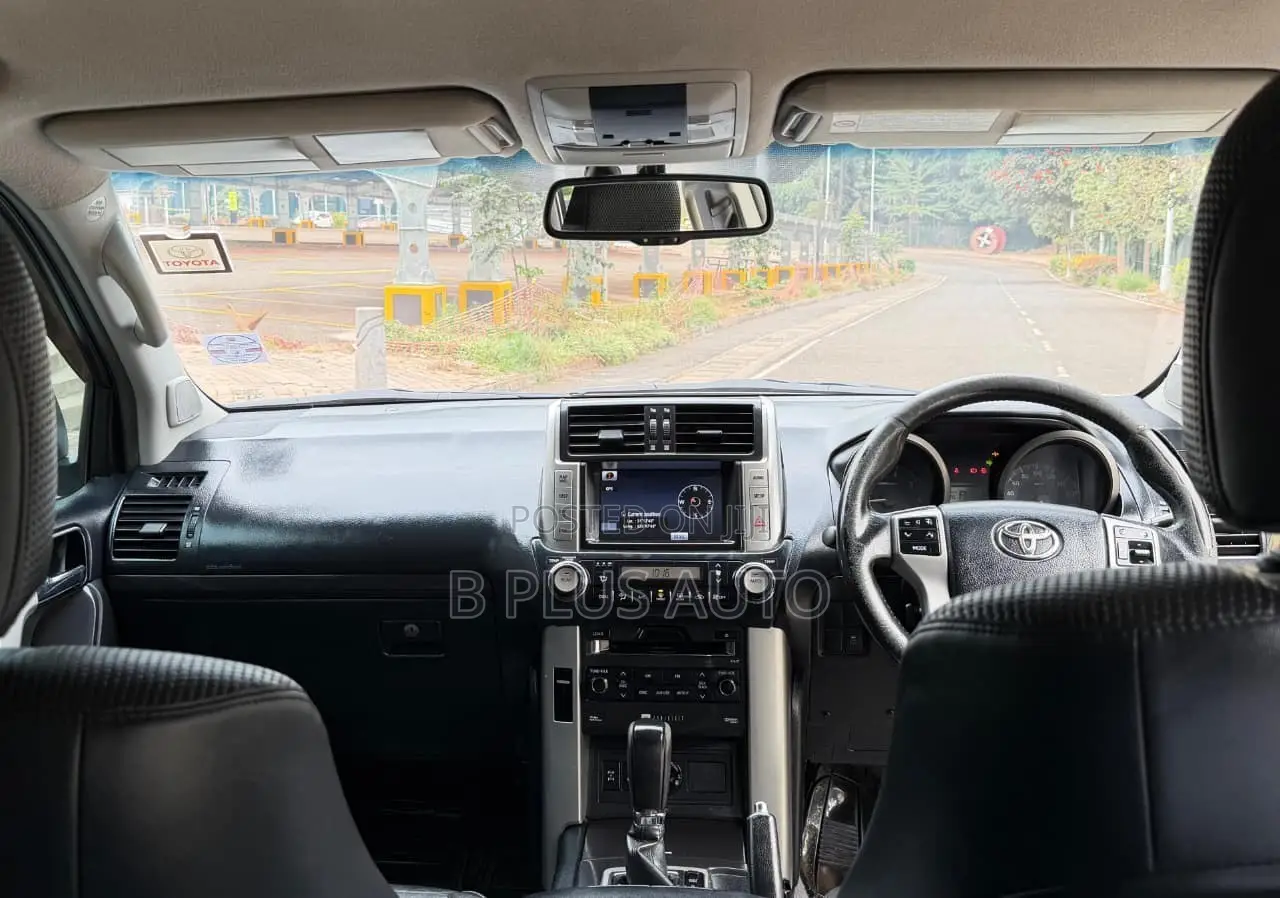 Toyota Land Cruiser Prado 2010 White