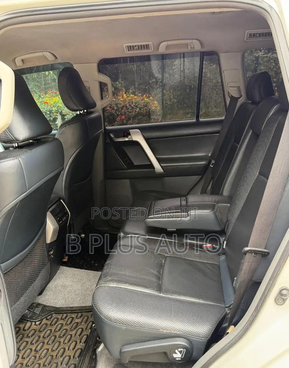 Toyota Land Cruiser Prado 2010 White