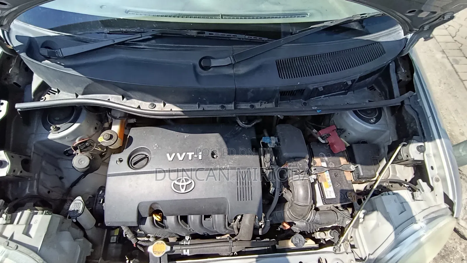 Toyota Sienta 2011 Gray