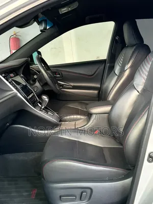 Toyota Harrier 2019 Silver