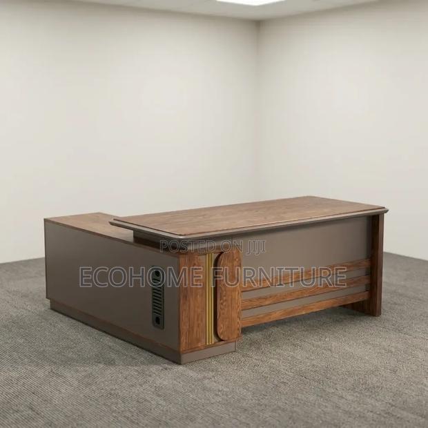 Executive Desk – Modern Large Office Desk With Cable Port