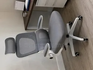 Ergonomic Office Chair With Headrest – Grey High Back Mesh Chair