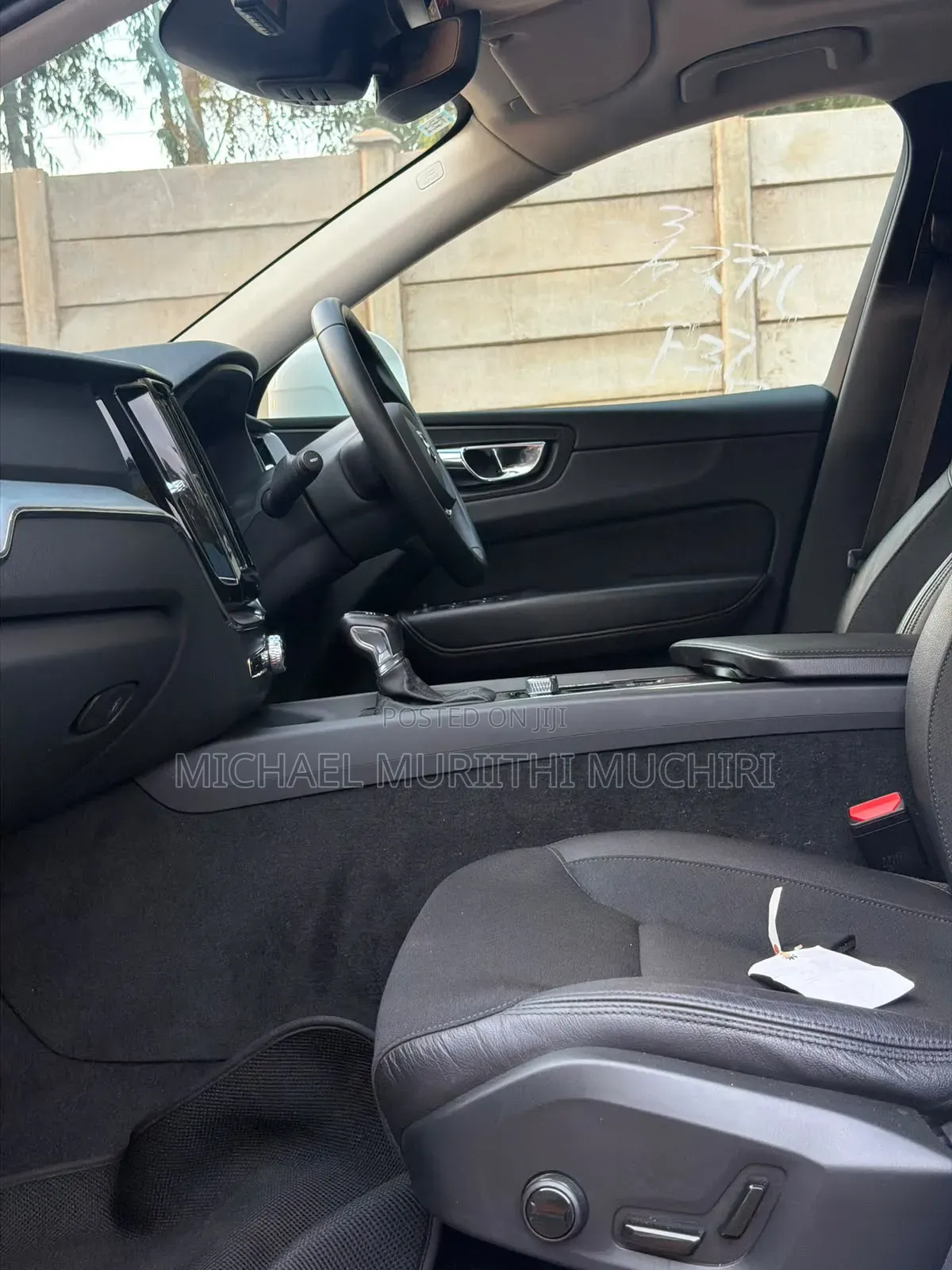 Volvo XC60 2019 White