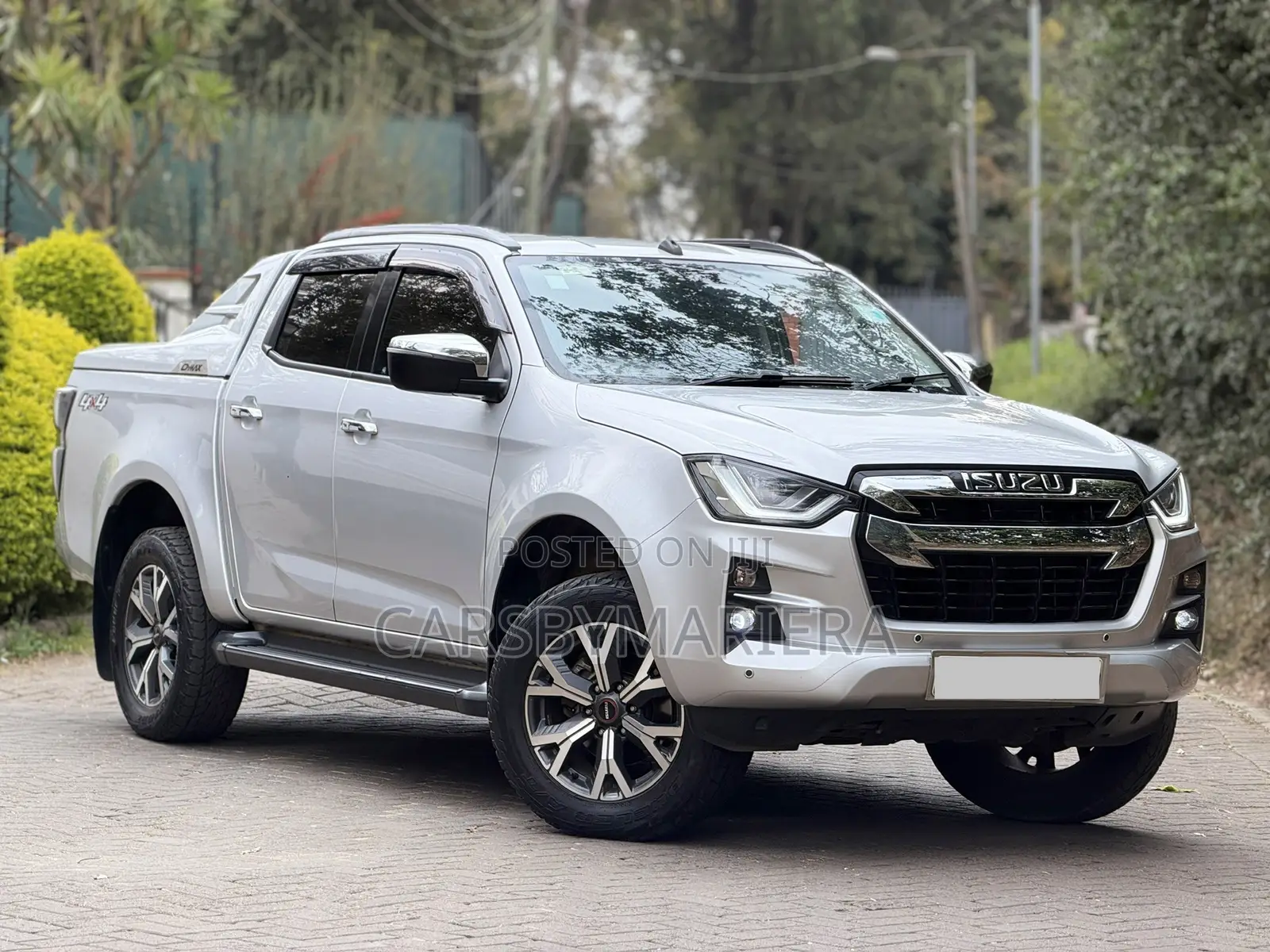 Isuzu D-MAX 2022 Silver