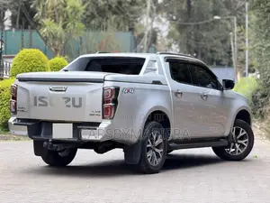 Isuzu D-MAX 2022 Silver