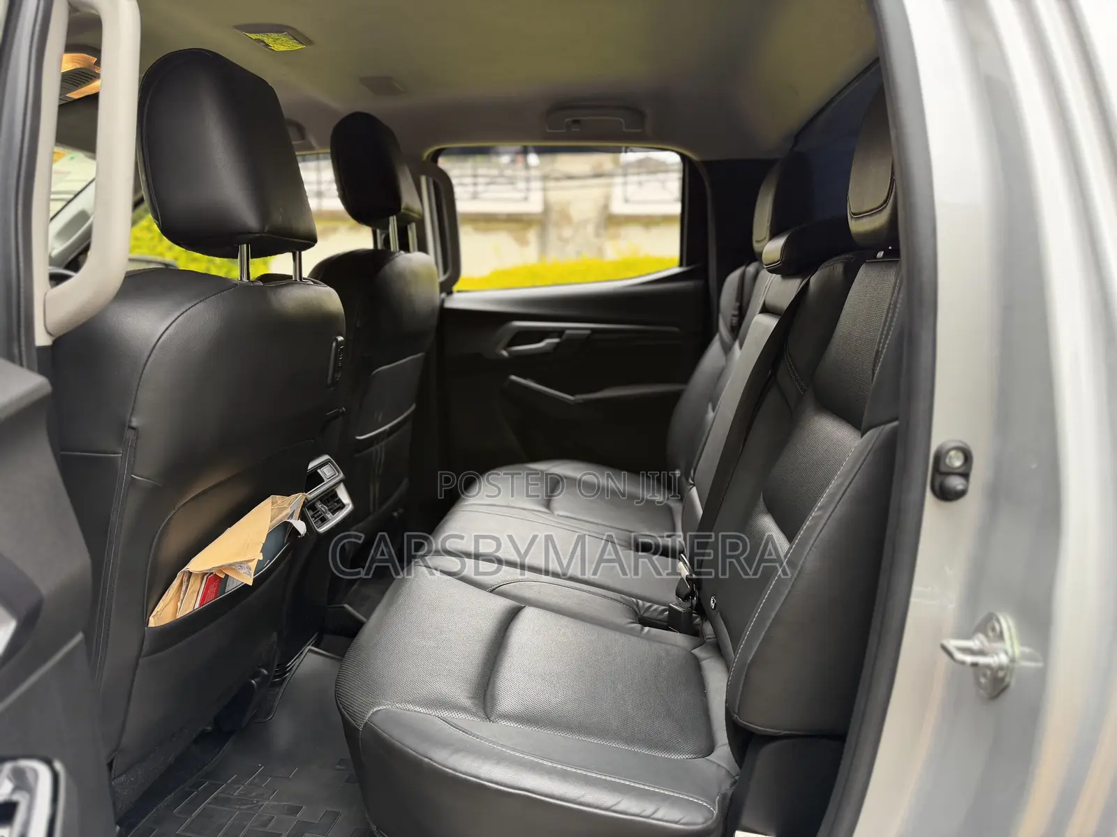 Isuzu D-MAX 2022 Silver