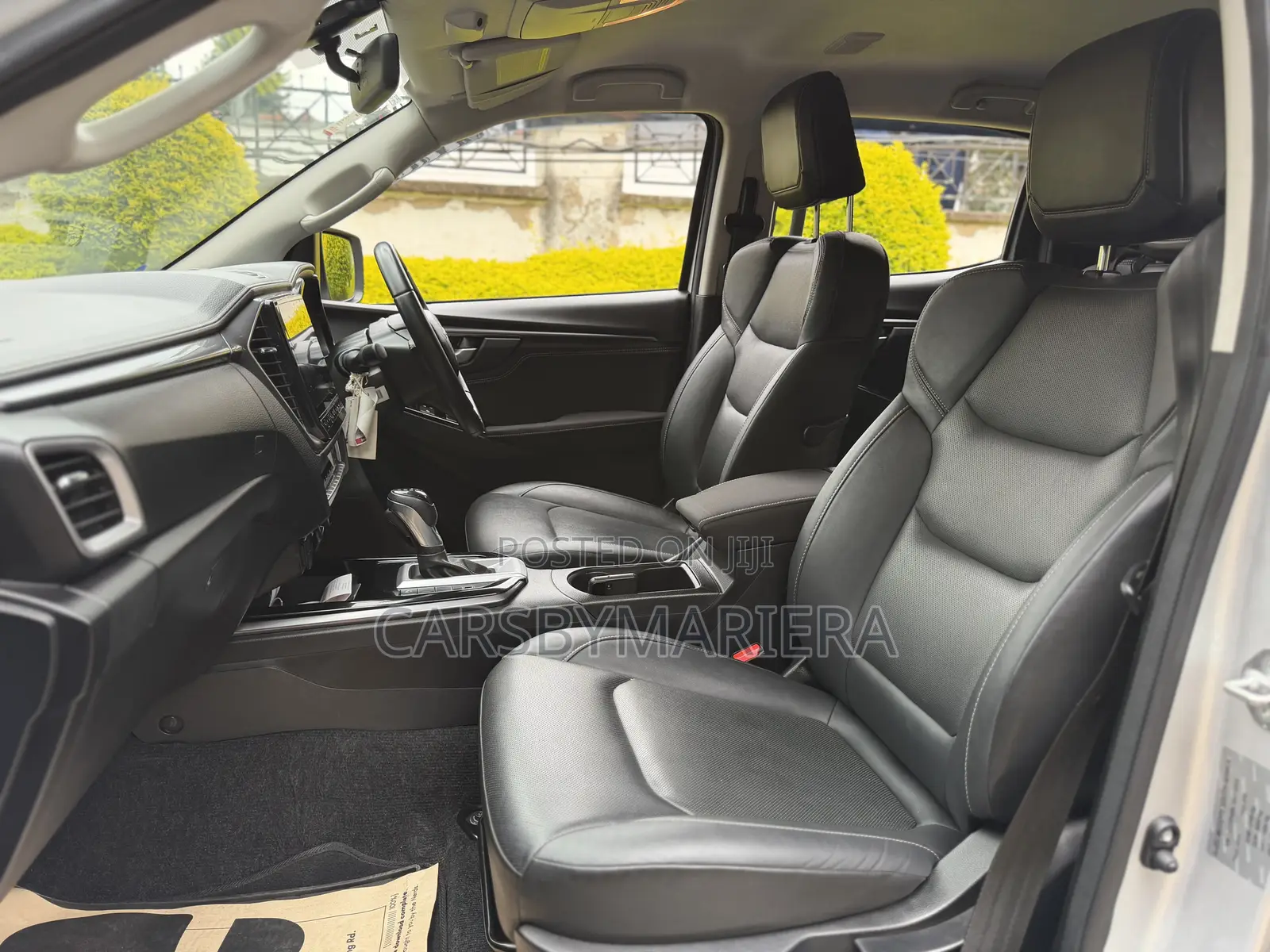 Isuzu D-MAX 2022 Silver