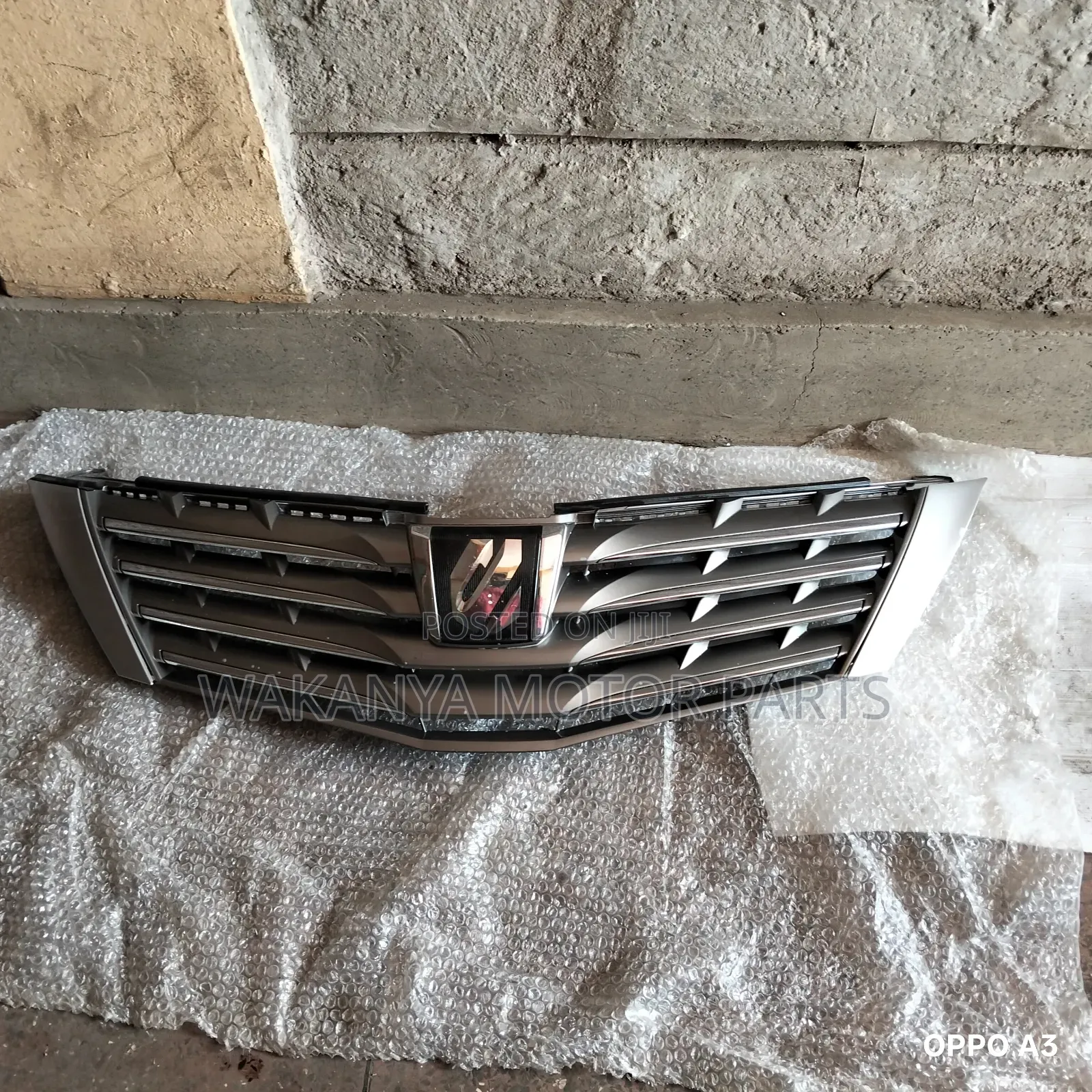 Toyota Alphard Model 2010 Grille, Clean Original Ex Japan Spare