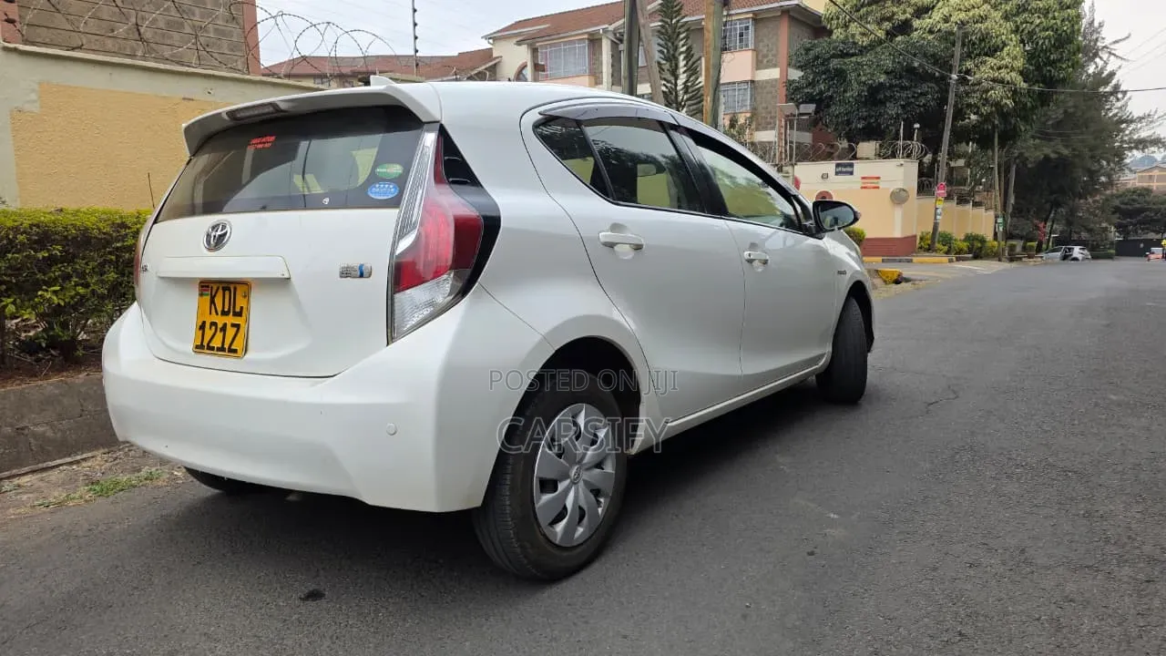 Toyota Aqua 2016 White