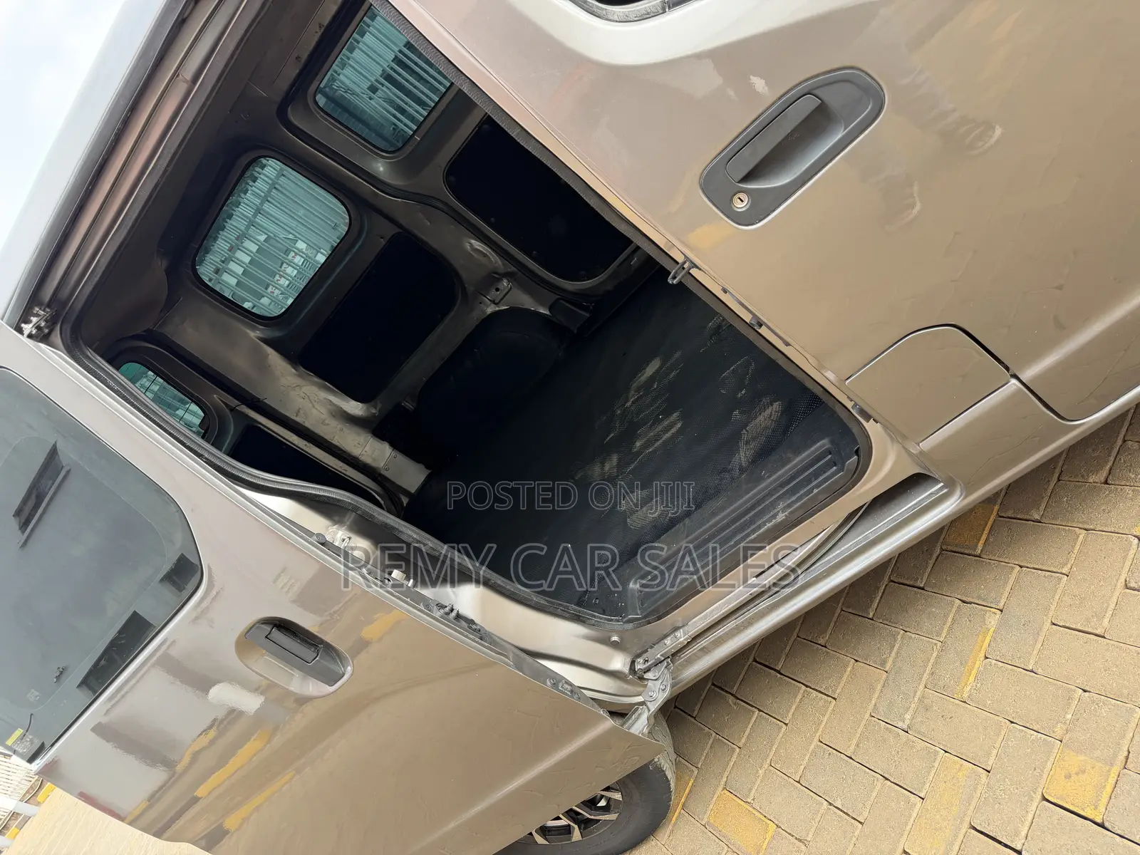 Nissan NV200 2012 Grey