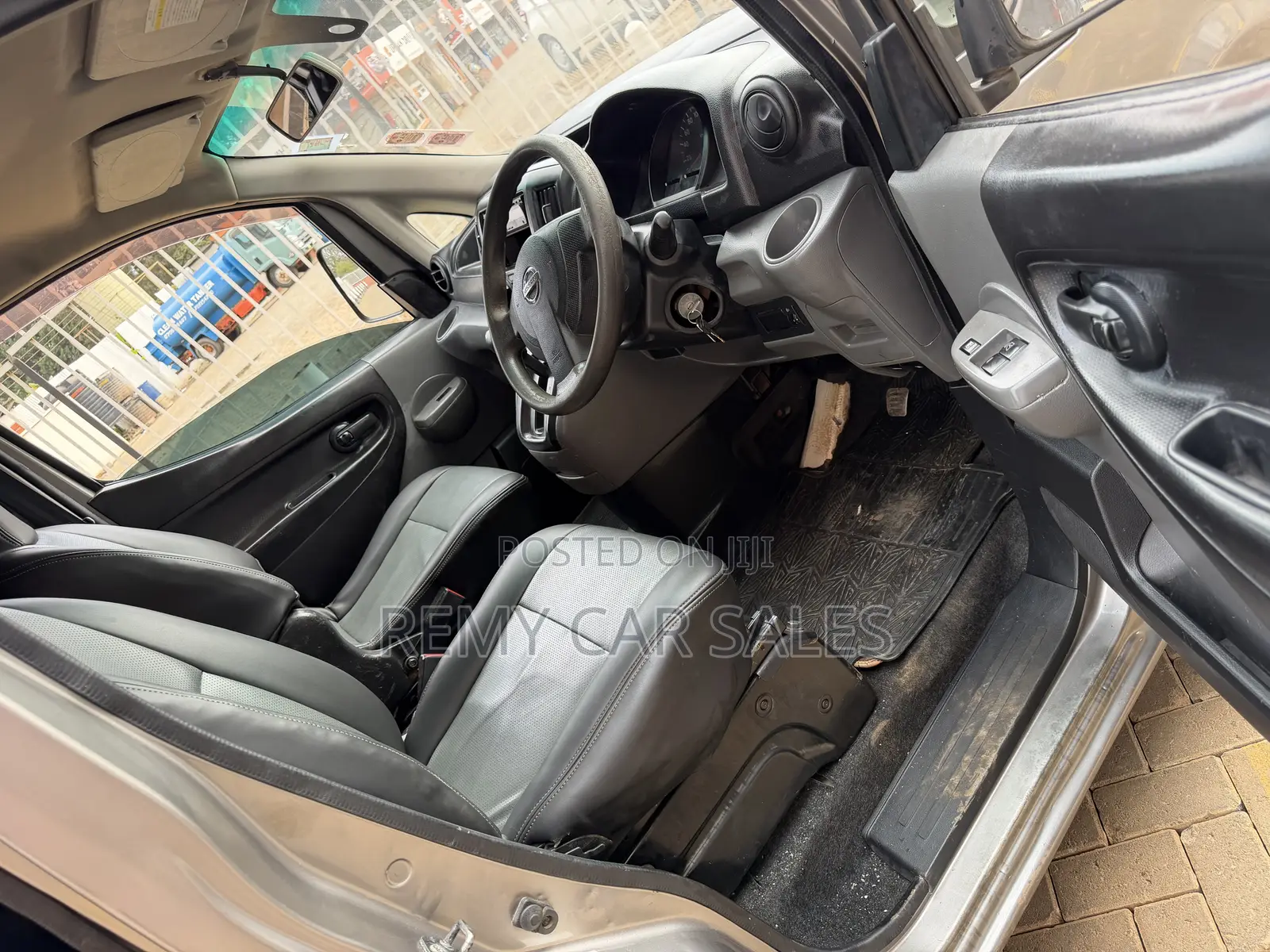 Nissan NV200 2012 Grey