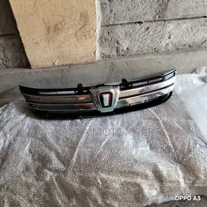 Toyota ISIS Model 2012/2014 Grille, Clean Original Ex Japan