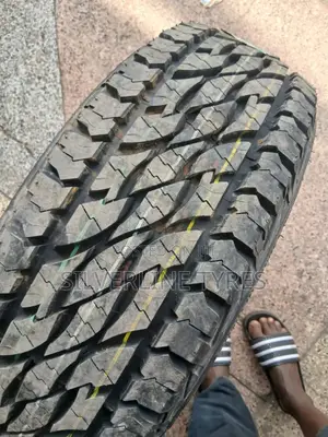 225/65r17 Bridgestone