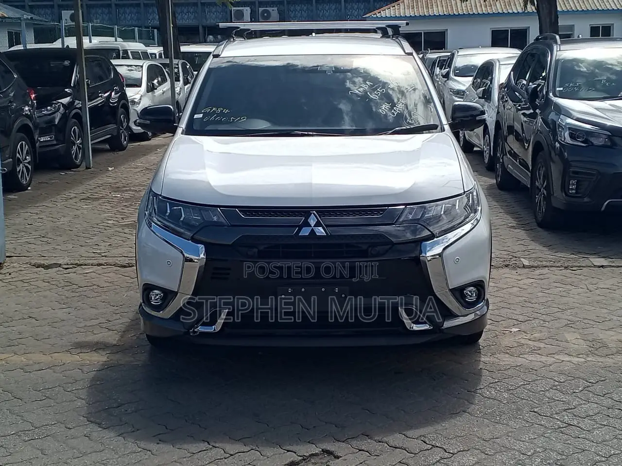 Mitsubishi Outlander 2019 White