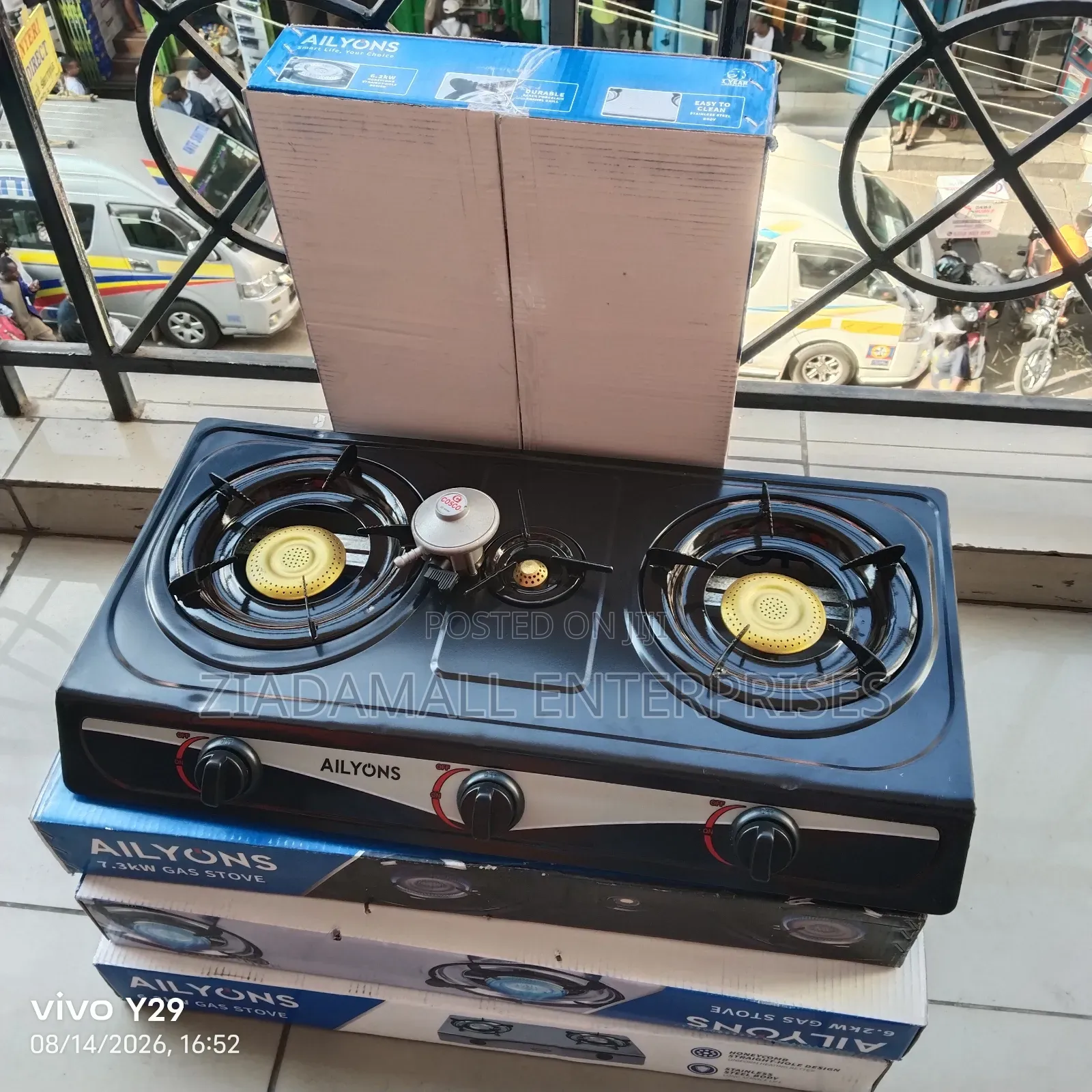 Modern Ailyons 3burner Auto Ignition Cooker.