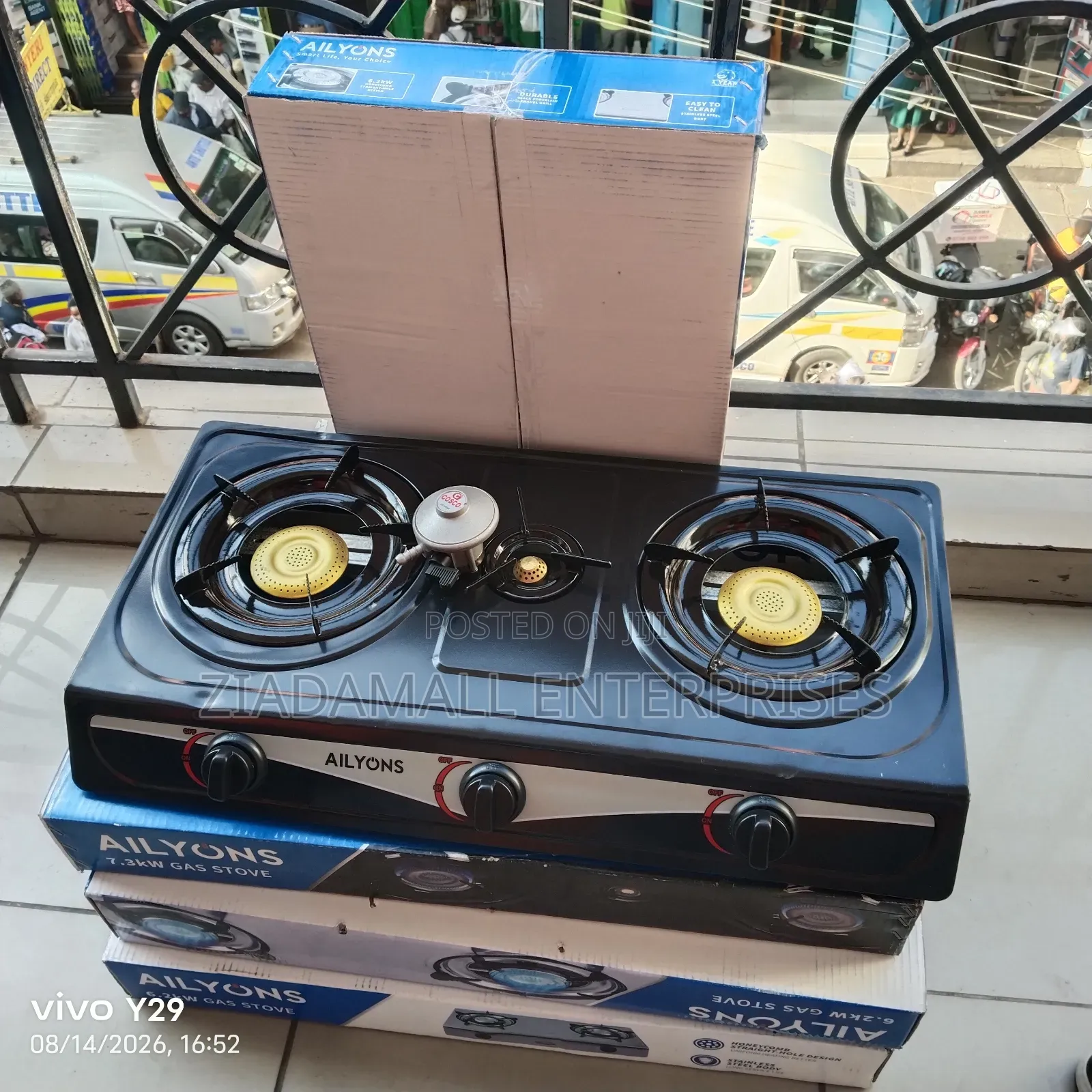 Modern Ailyons 3burner Auto Ignition Cooker.