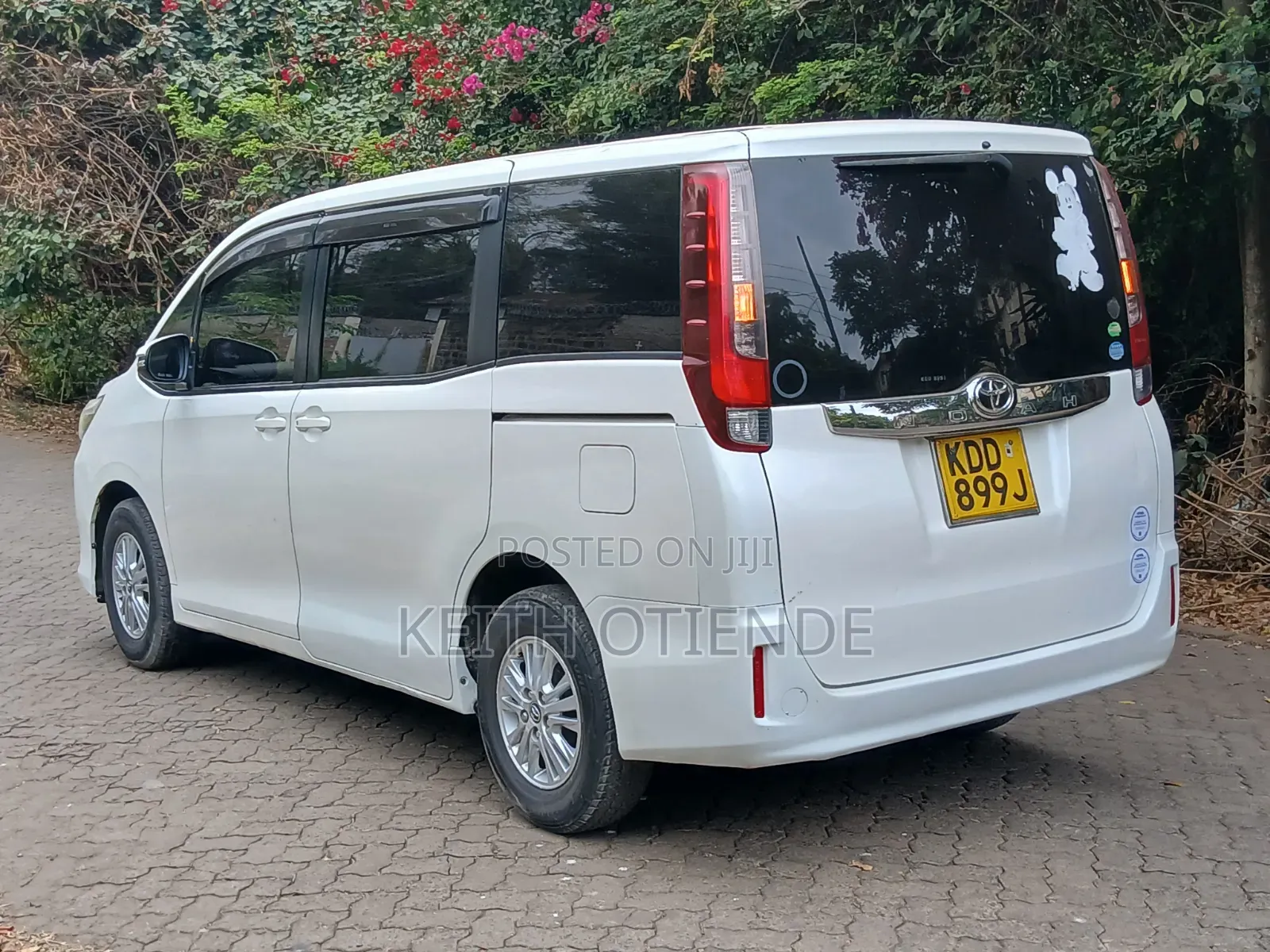 Toyota Noah 2015 White
