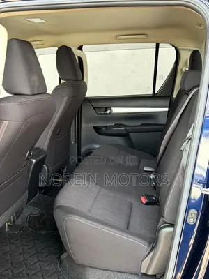 Toyota Hilux 2019 Blue