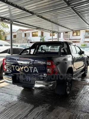 Toyota Hilux 2019 Blue