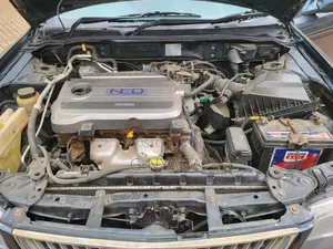 Nissan FB15 2001 Blue