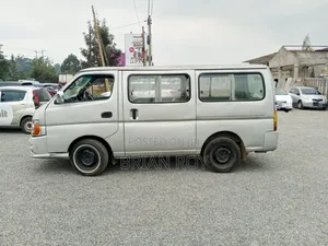 Nissan Caravan (Urvan) 2007 Silver