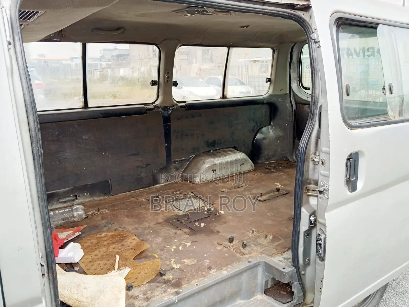 Nissan Caravan (Urvan) 2007 Silver