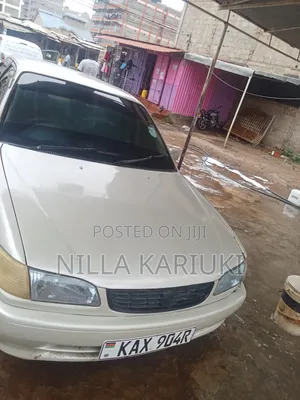 Toyota Corolla 2001 Off white