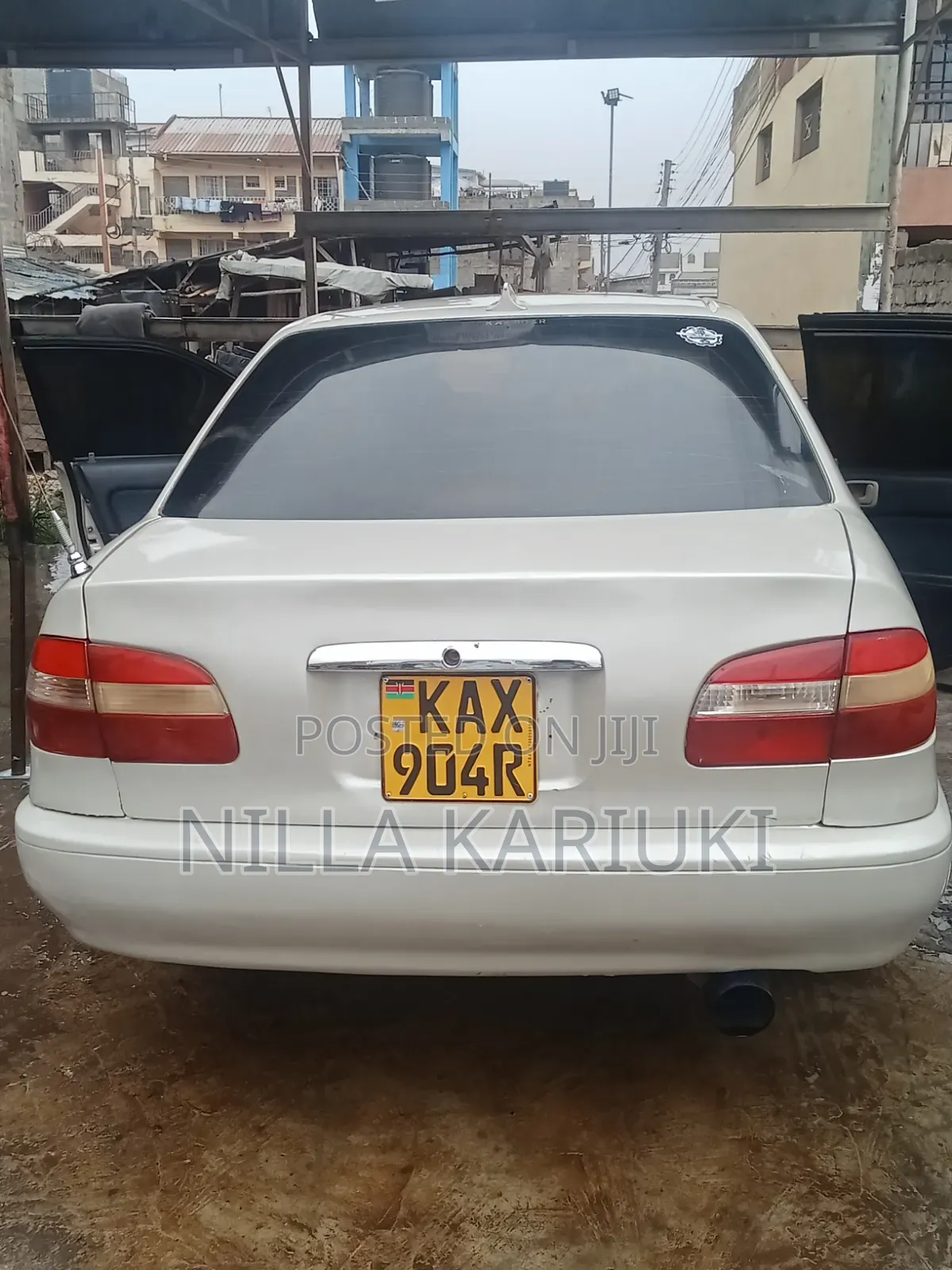 Toyota Corolla 2001 Off white