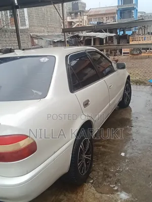 Toyota Corolla 2001 Off white