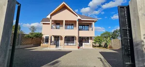 5bdrm Maisonette in Kam, Nkoroi for sale