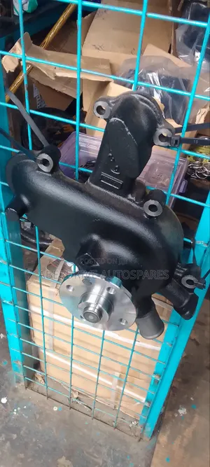 Engine Water Pump Hino 500 Fm2 P11C