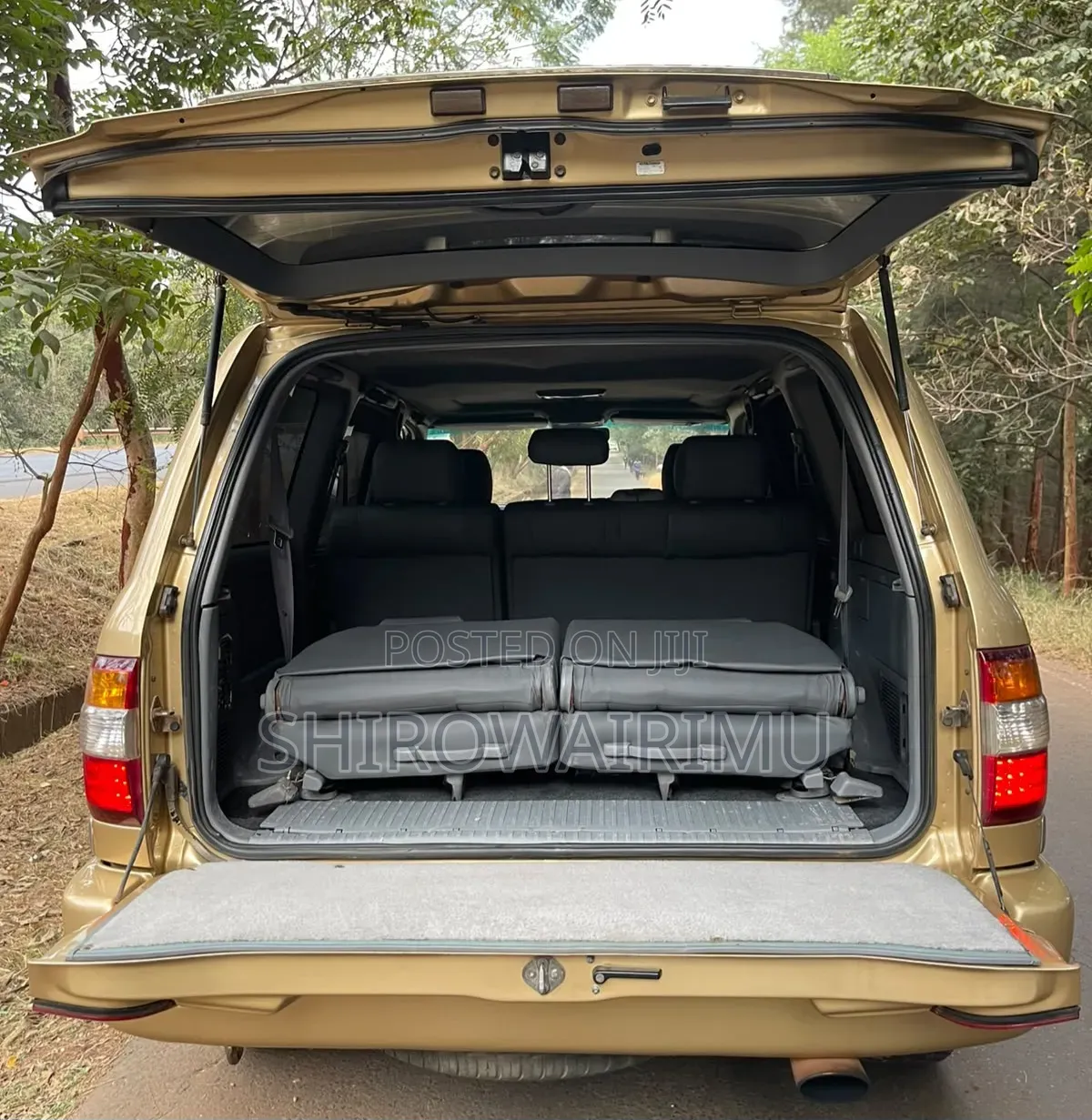 Toyota Land Cruiser 2003 Yellow