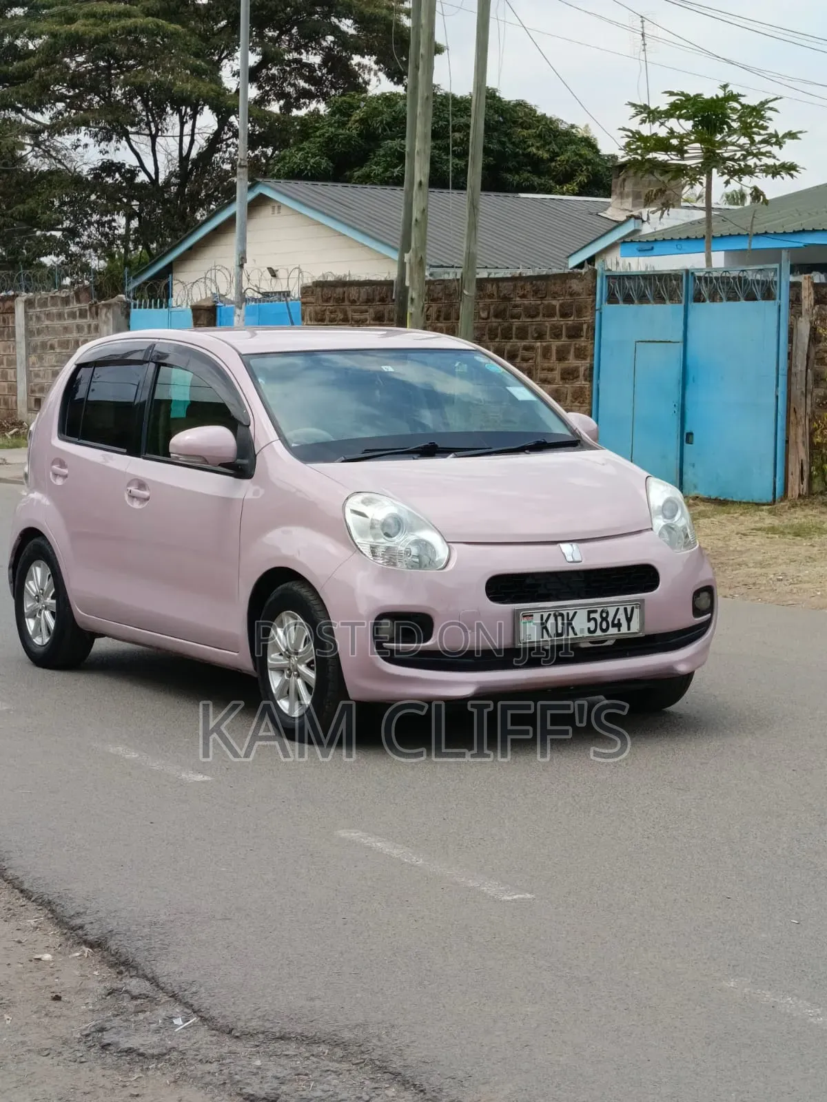 Toyota Passo 2015 Pink