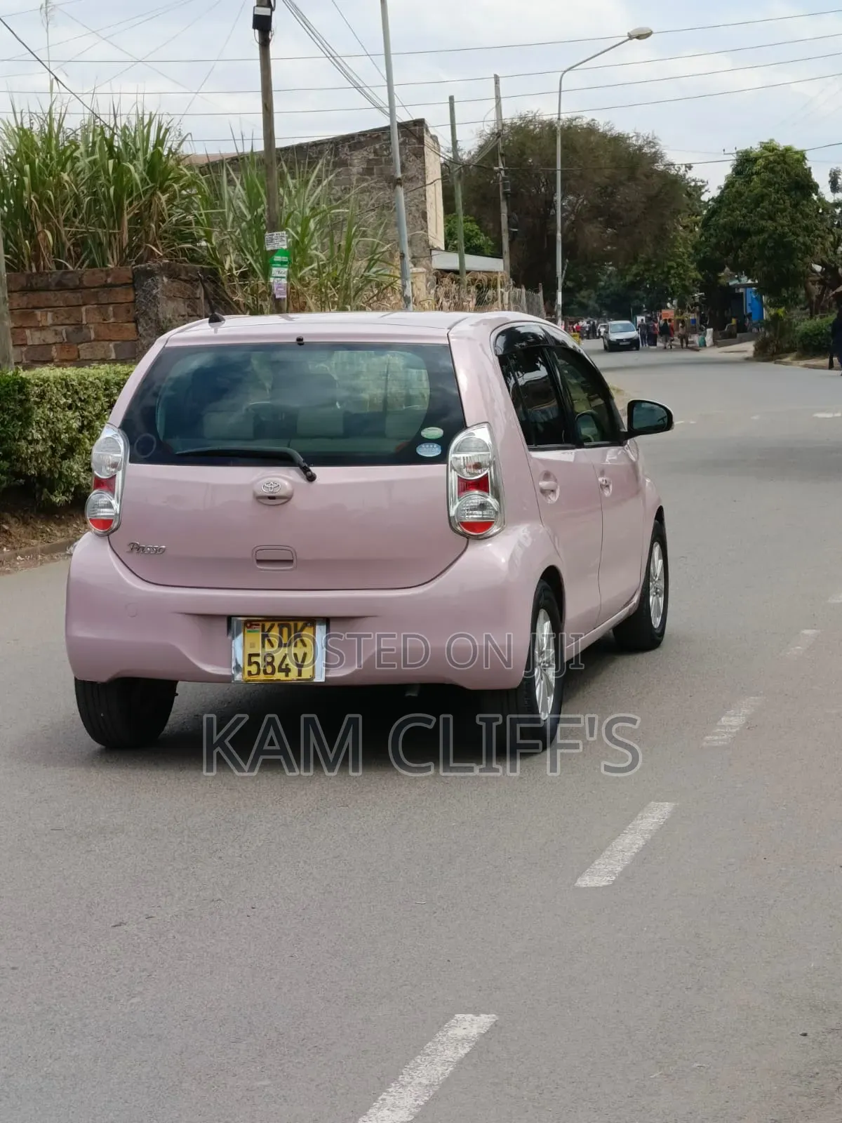 Toyota Passo 2015 Pink