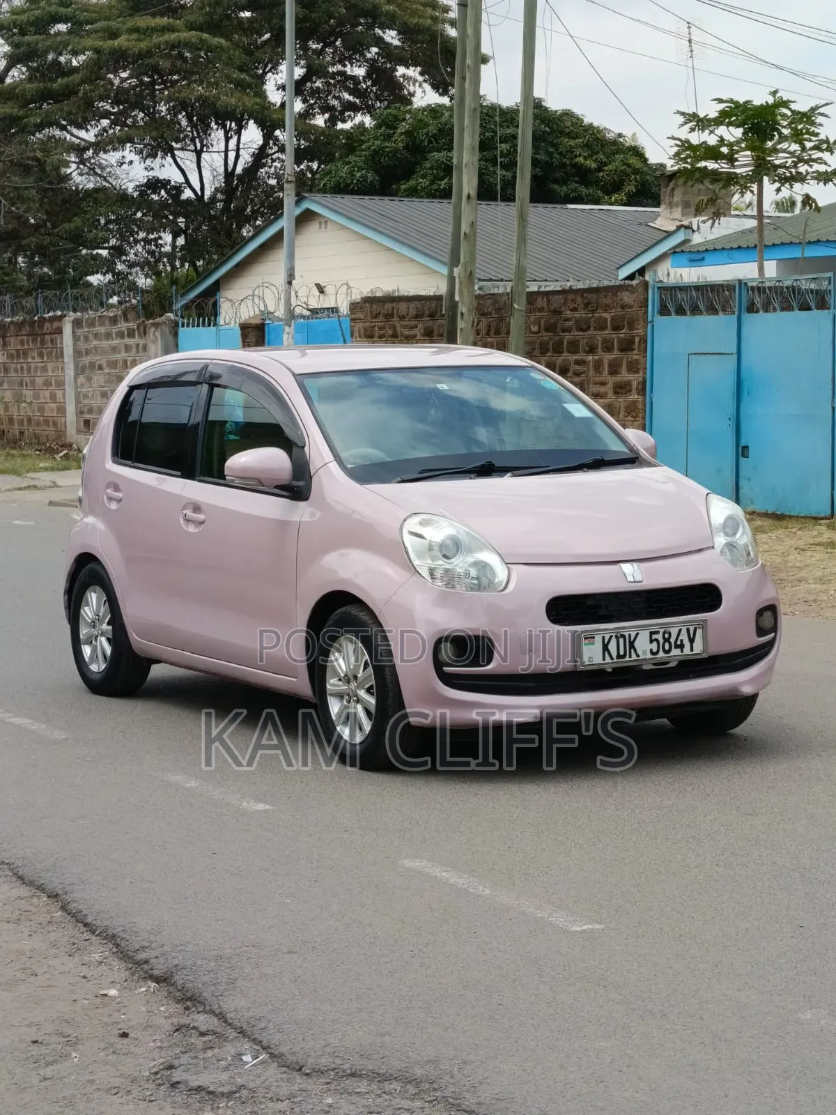 Toyota Passo 2015 Pink