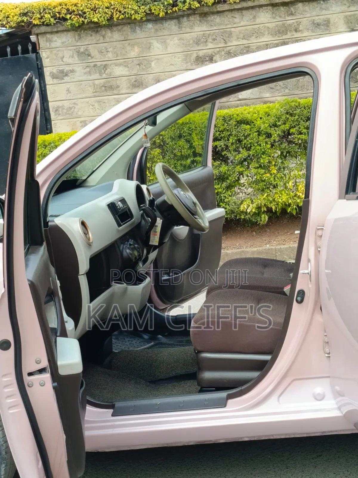 Toyota Passo 2015 Pink