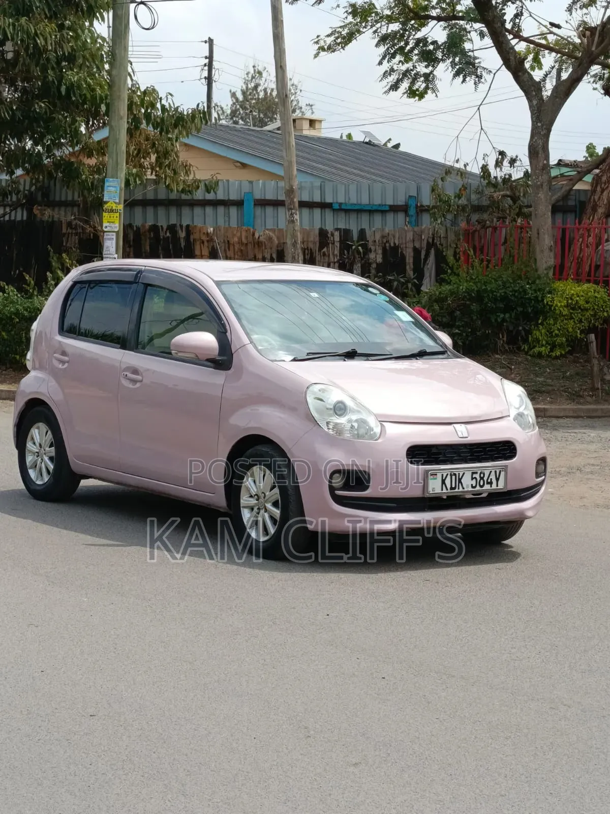 Toyota Passo 2015 Pink